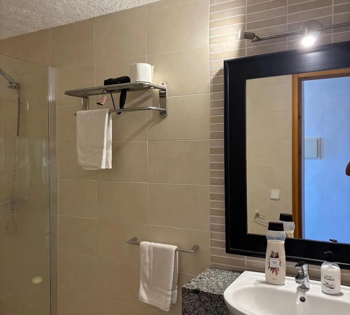Es Grop Apartamentos Portinatx