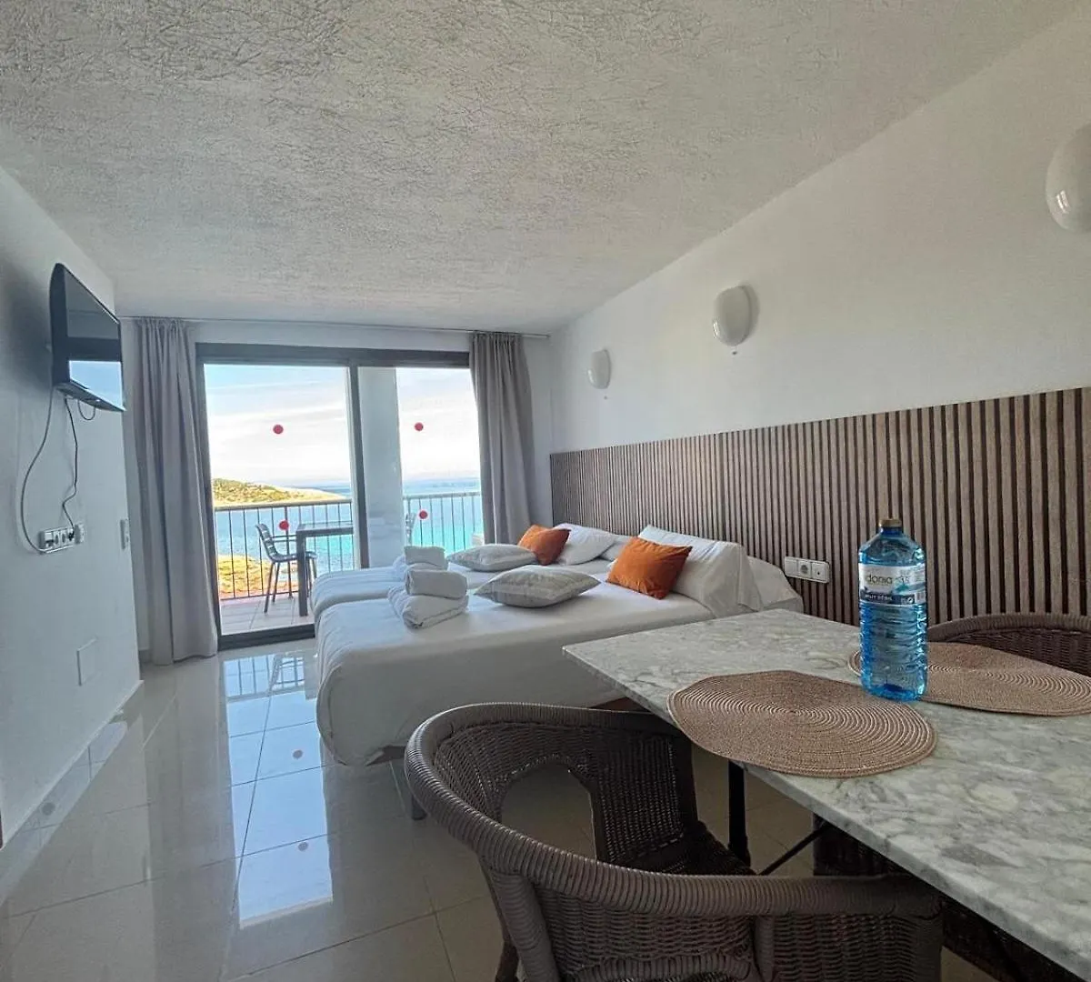 Es Grop Apartamentos Portinatx 0*,