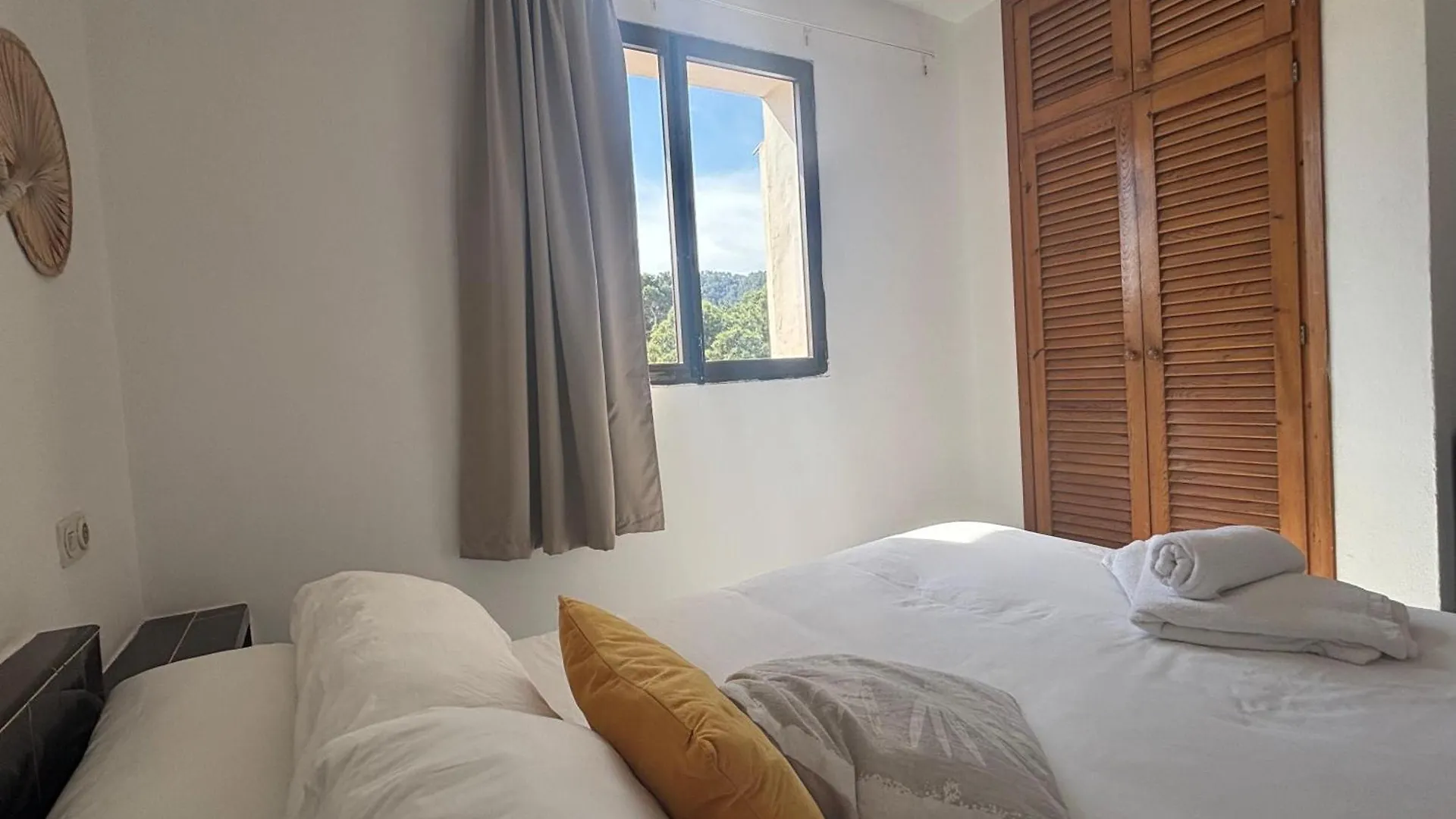 Es Grop Apartamentos Portinatx 0*,
